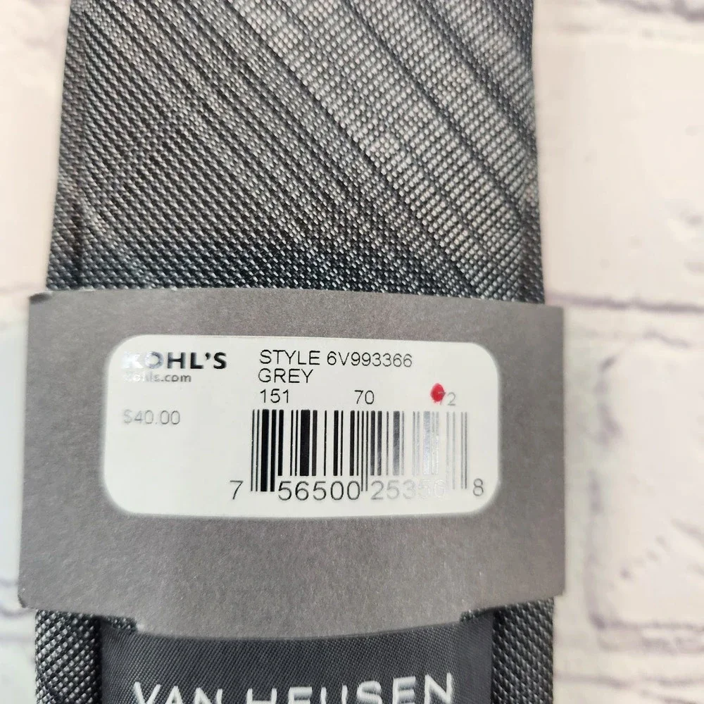NWT Van Heusen Gray on Gray Striped Men's Tie‎ One Size